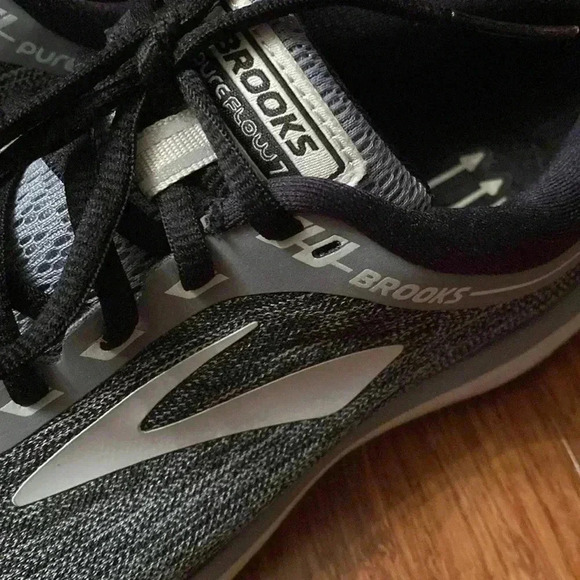 Brooks pure flow 7 women’s running sneakers size 9.5 - gray/black - Picture 3 of 9